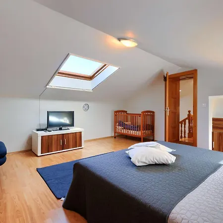 Holiday home Holiday Nadija - Pul428 By Interhome